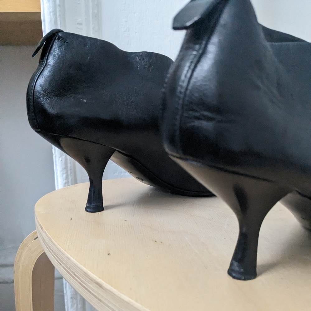 Authentic The Row Pointed Leather Heels - image 4